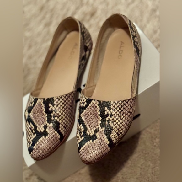 ALDO Women's Snakeskin Flats in Cream and Black - Picture 1 of 4